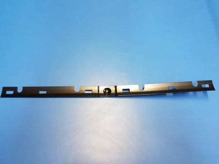 Front fanger midt-skinne for feste av gummilist