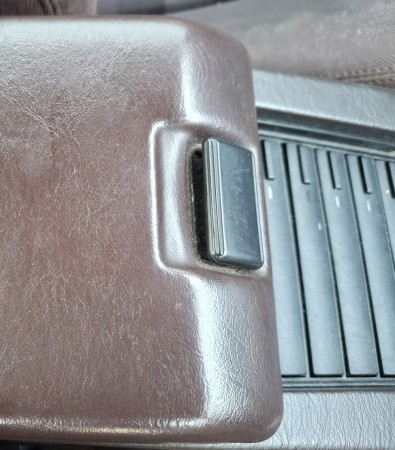 Senter konsoll R129 Knapp installasjon